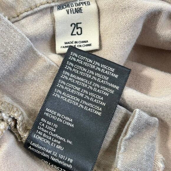 Urban Outfitters BDG Ruched Dip Waist V Flare Jeans Tam - Picture 6 of 10